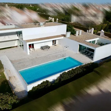 Casa Dos Patios * סאגרש